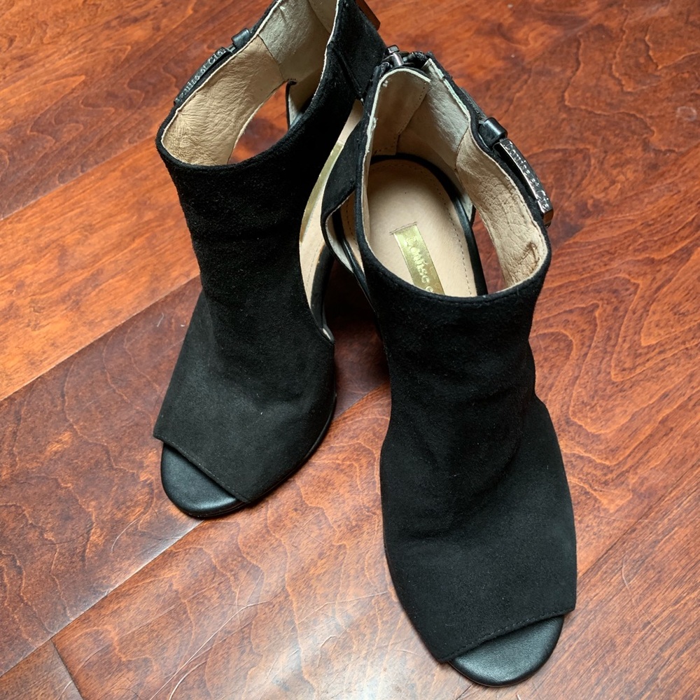 Louise et Cie  Suede Leather Open Toe Heel Shoes